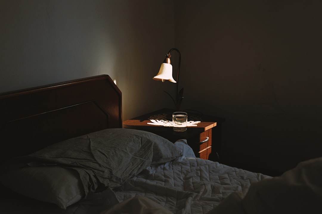 Photo Wireless Charging LED Bedside Table Lamp