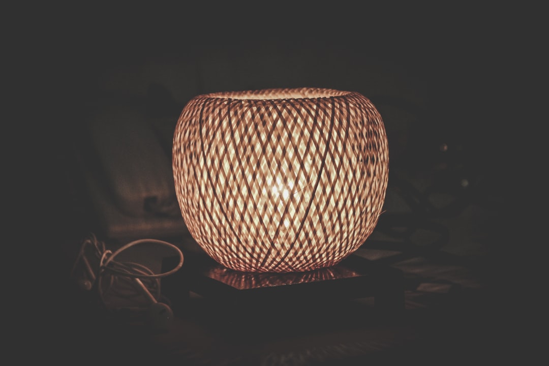 Photo Rattan standing lamp